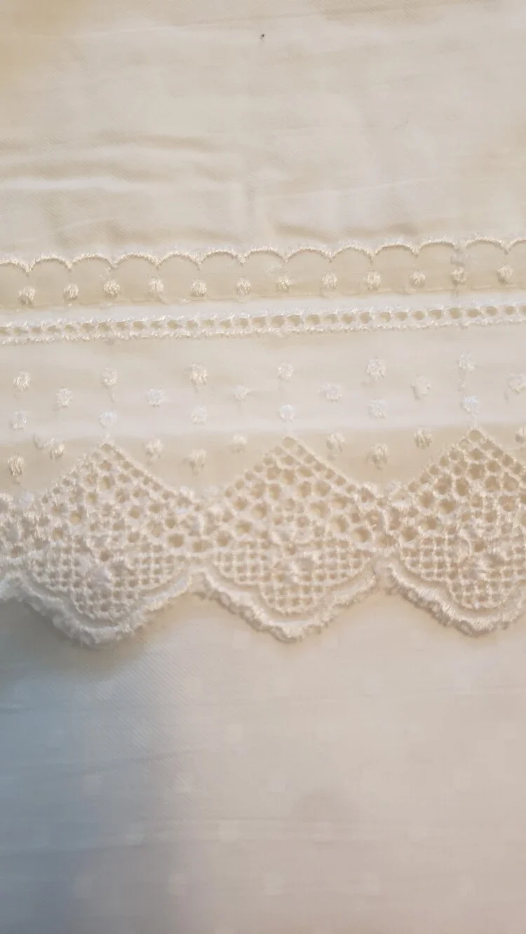 White Lace-Trim Queen Duvet